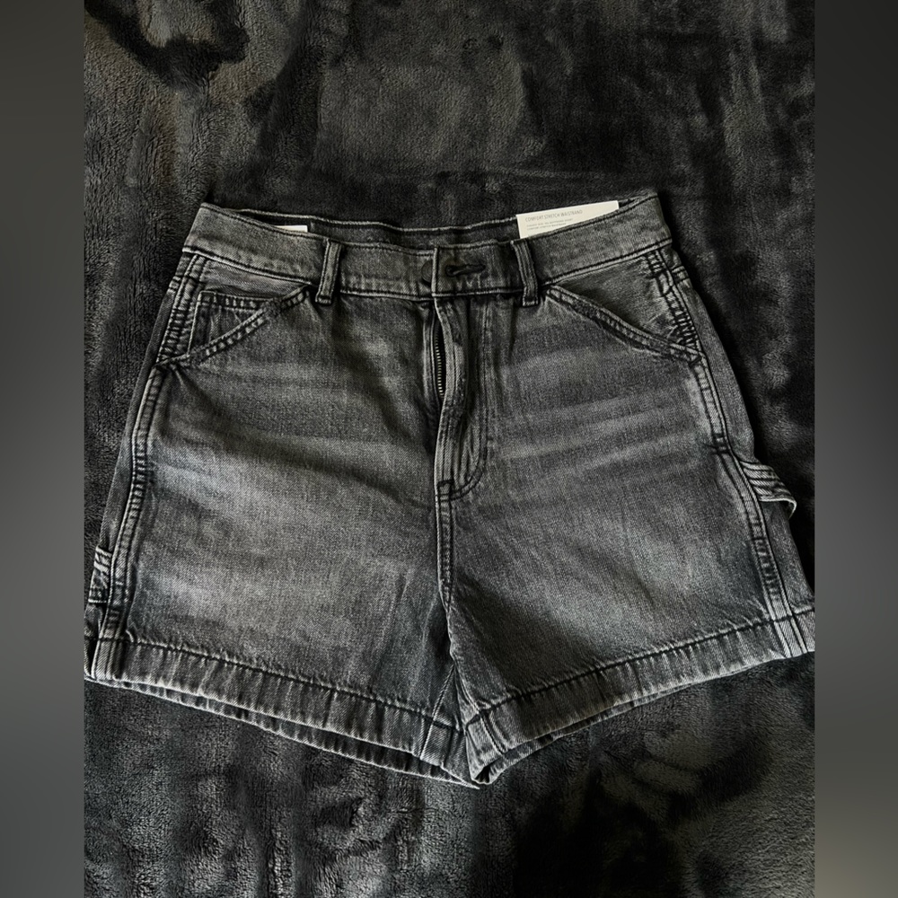 AMERICAN EAGLE CARGO SHORTS